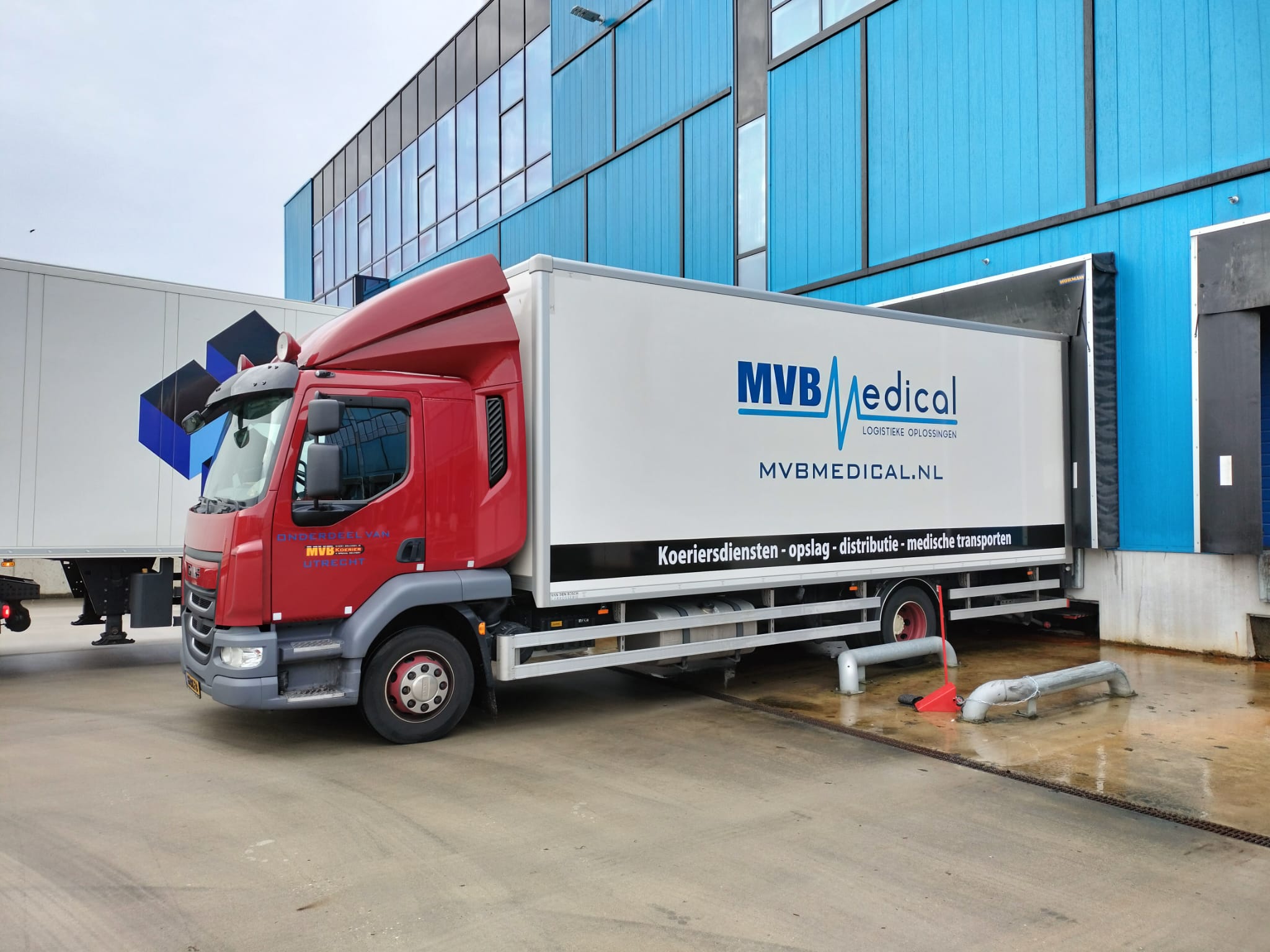 Zorgvuldig medisch transport - MVB Koerier Gespecialiseerd transport voor medische apparatuur